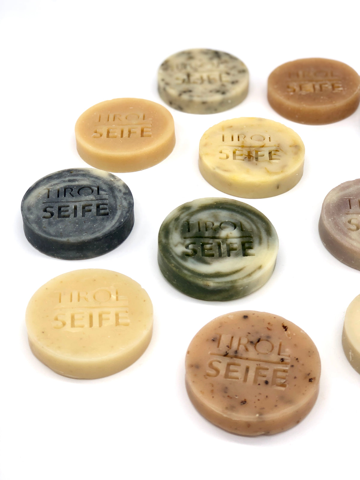 MINI SEIFEN SET „DER TIROLER" | 7 NATURSEIFEN + SHAMPOOBAR INKL. REISEDOSE
