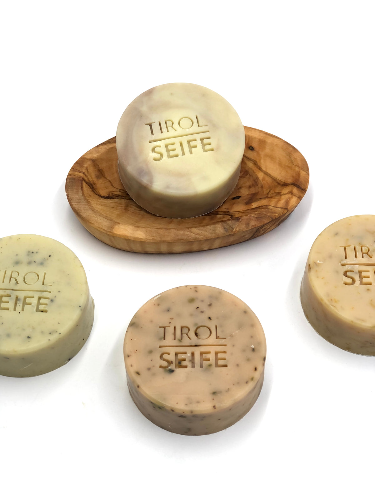 GROSSE SEIFEN SET „DIE TIROLERIN" | 4 NATURSEIFEN inkl. SEIFENSCHALE + 4IN1 FESTE CREME